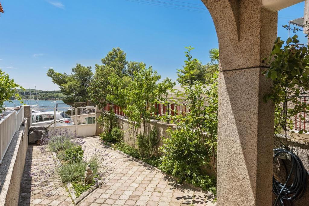 Apartments Tara, Sibenik - Mandalina Kültér fotó
